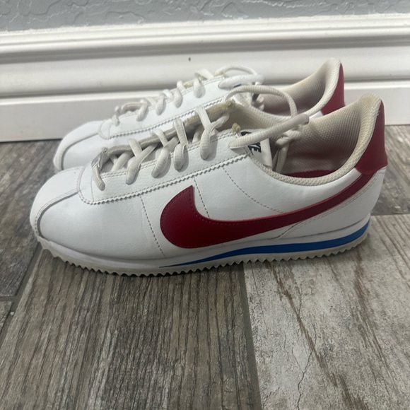 Nike Cortez big kids size 6.5 - Picture 1 of 7